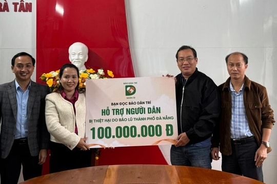 Bạn đọc Dân trí hỗ trợ người dân Đà Nẵng 100 triệu đồng khắc phục bão lũ