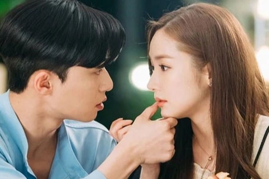 Chỉ vì một bức ảnh họp lớp tình tứ, gia đình tôi tan nát không còn gì