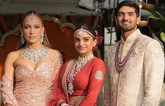 Jennifer Lopez nhận 2 triệu USD hát đám cưới