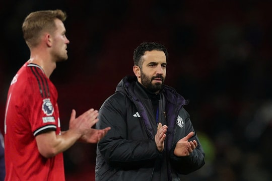 Amorim: 'Everton thiếu người nhưng xứng đáng thắng Man Utd'