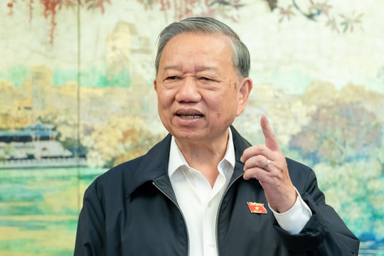 'Phát triển là phải để người dân sống vui, không lo hết tiền hay ốm đau'