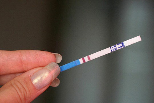 Lừa tiền tỷ người hiếm muộn bằng siêu âm giả và que thử hai vạch