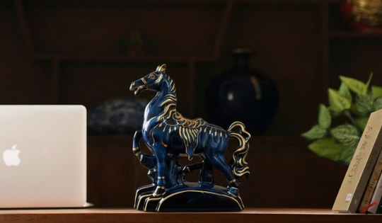 Gốm Sứ Sáng Tạo ra mắt Bộ sưu tập Tượng Ngựa Bính Ngọ nâng tầm biểu tượng "Mã Đáo Thành Công"