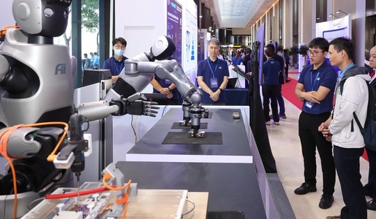 Loạt công nghệ tương lai xuất hiện tại Diễn đàn Kinh tế mùa Thu 2025, nhiều người trầm trồ