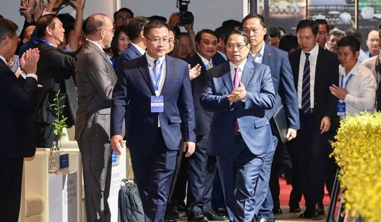 Hình ảnh Thủ tướng Chính phủ Phạm Minh Chính dự Diễn đàn kinh tế mùa thu 2025