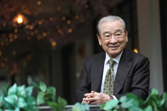 Tổng thống Hàn Quốc tiếc thương ông nội của 'Gia đình là số 1'