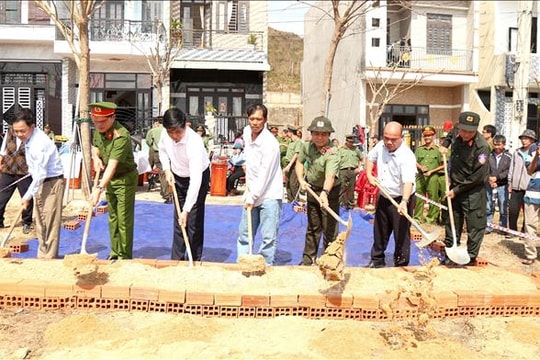 Bộ Công an khởi công xây dựng nhà tặng các hộ dân bị thiệt hại do bão số 13