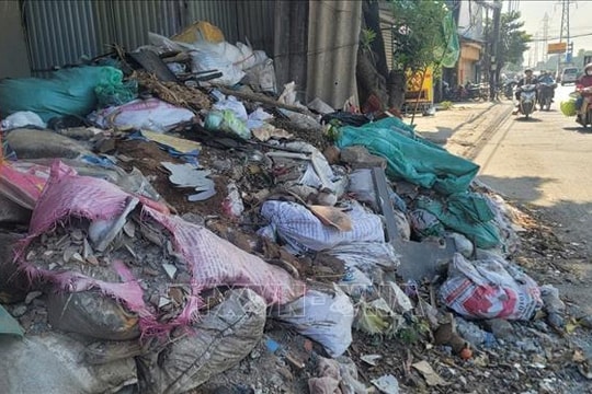 Nỗi ám ảnh bãi rác lộ thiên