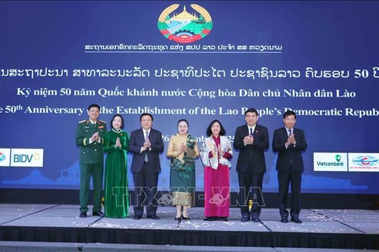 Lãnh đạo Đảng, Nhà nước dự chiêu đãi Kỷ niệm lần thứ 50 Quốc khánh nước CHDCND Lào
