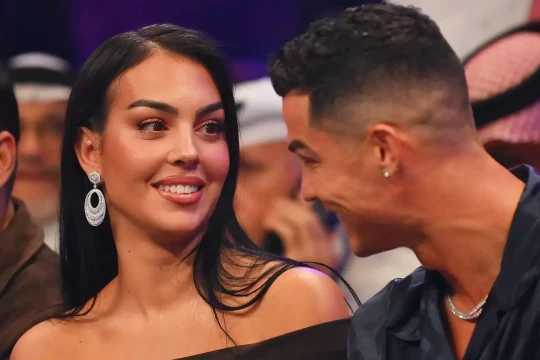 Ronaldo chọn nhà thờ hơn 500 tuổi để cưới