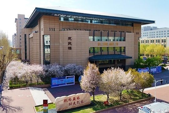 Trung Quốc thí điểm cấp bằng tiến sĩ không cần luận án