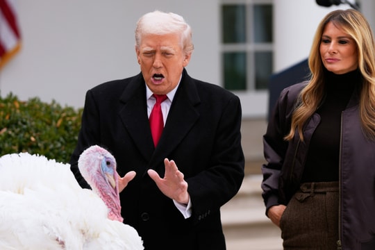 Ông Trump xá tội cho gà tây