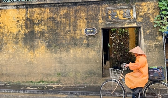 Hình ảnh dấu tích 3 trận lụt trên di sản phố cổ Hội An