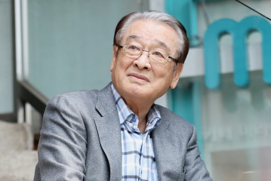 Dàn sao Hàn nghẹn ngào đến viếng 'ông nội quốc dân' Lee Soon Jae