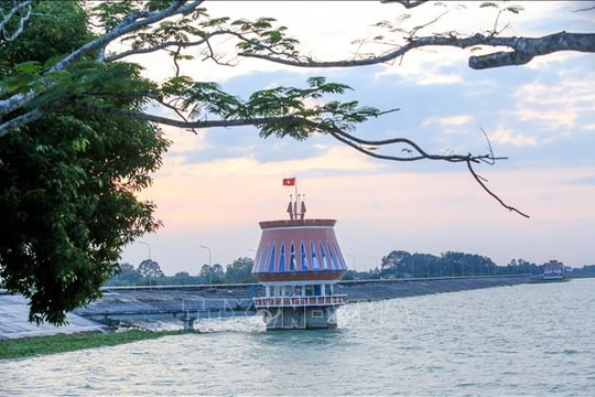 Đảm bảo an toàn cho vùng hạ du hồ Dầu Tiếng trước diễn biến phức tạp của thời tiết