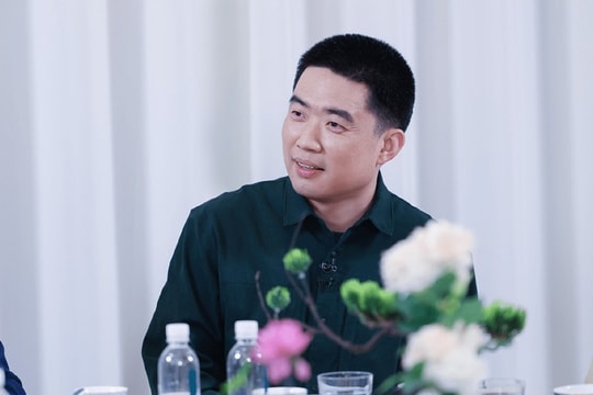 Lối sống siêu tiết kiệm của tỷ phú xe điện