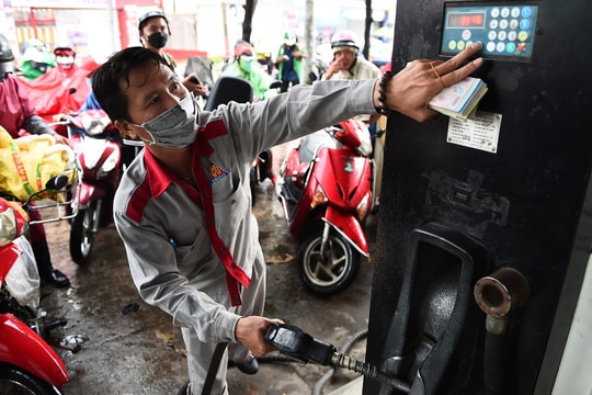 Giá xăng về 20.000 đồng một lít