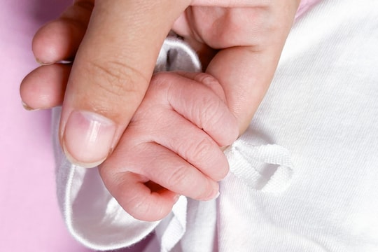 Mắc hai bệnh tự miễn vẫn sinh con khỏe mạnh