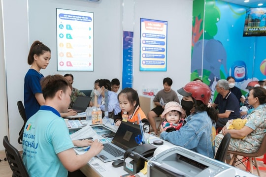 Ca cúm tăng nhanh, người dân chủ động tiêm phòng sớm