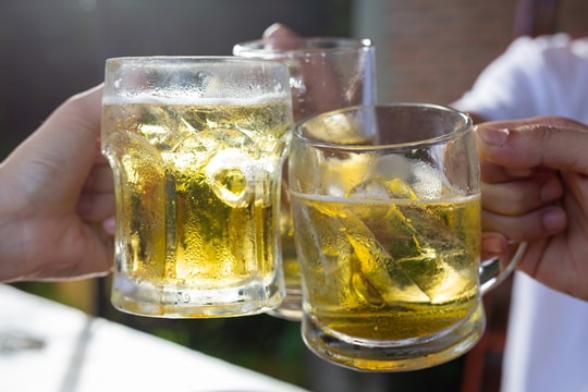 Viêm gan B chuyển nặng vì uống nhiều rượu bia