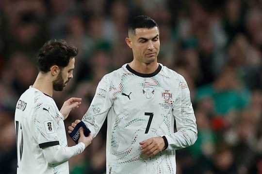 FIFA có thể bị kiện vì giảm án cho Ronaldo