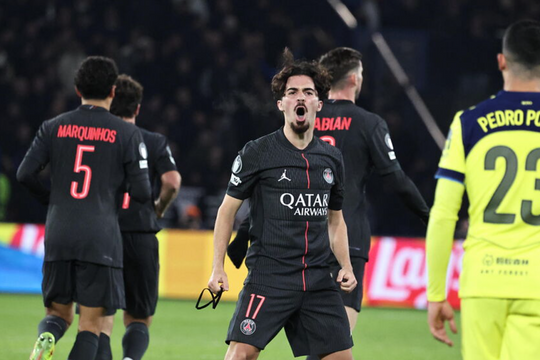 Cú hat-trick giúp PSG thắng ngược Tottenham