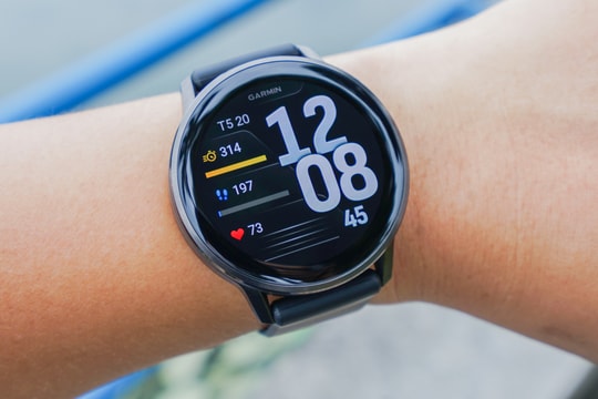 Garmin Venu 4 - smartwatch đa dụng giá 15 triệu đồng