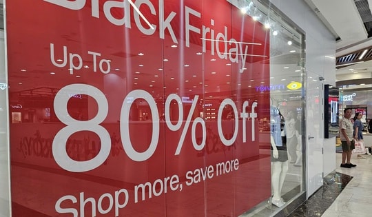 Nhiều người tiêu dùng "lắc đầu" với Black Friday