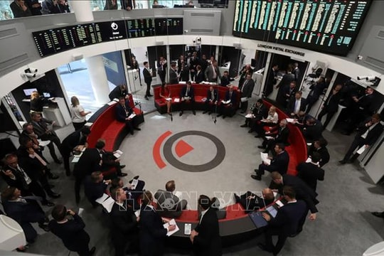 Chứng khoán châu Âu trầm lắng khi Phố Wall đóng cửa nghỉ lễ