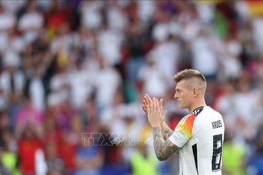 Cầu thủ Toni Kroos được trao tặng danh hiệu cao quý nhất của Đức