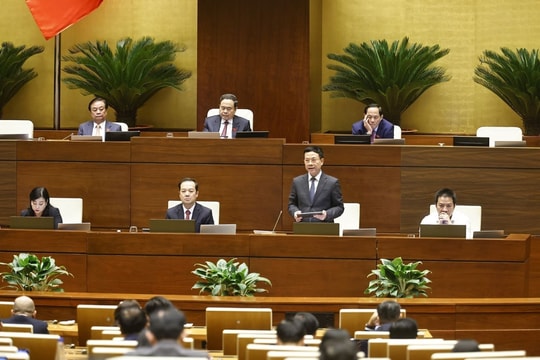 Ngày 28/11, Quốc hội tiếp tục thảo luận về các dự án luật