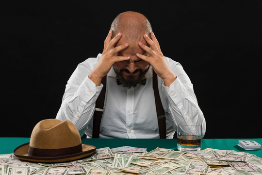 Triệu phú 'xấu hổ vì quá giàu'