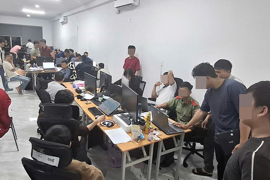 Tuyển 63 cử nhân để làm web đánh bạc