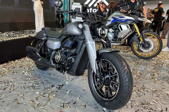 QJ SRV 400 VS - môtô cruiser Trung Quốc giá 135 triệu đồng