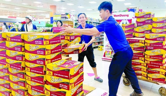 Saigon Co.op bán hàng không lợi nhuận, tiếp sức thị trường miền Trung sau bão lũ