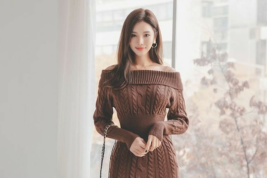 Những kiểu mặc váy len trông cuốn hút