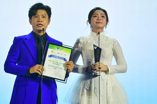 'Viết tiếp câu chuyện hòa bình' đoạt giải Bài hát đặc biệt của năm 2025