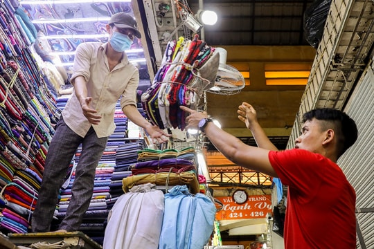 'Hộ kinh doanh giảm đáng kể chi phí nếu nộp thuế trên lãi'