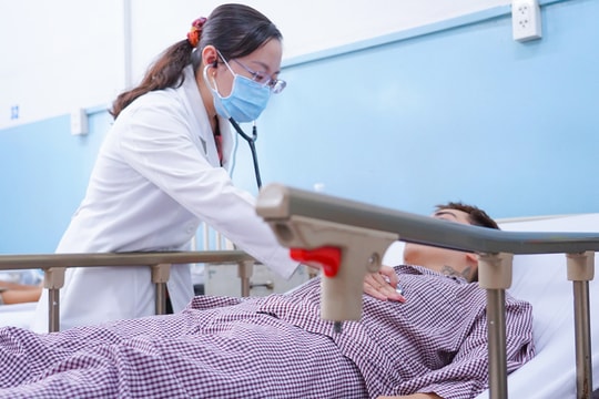 TP HCM không quá nắng nóng, vì sao xảy ra nhiều vụ ngộ độc thực phẩm?