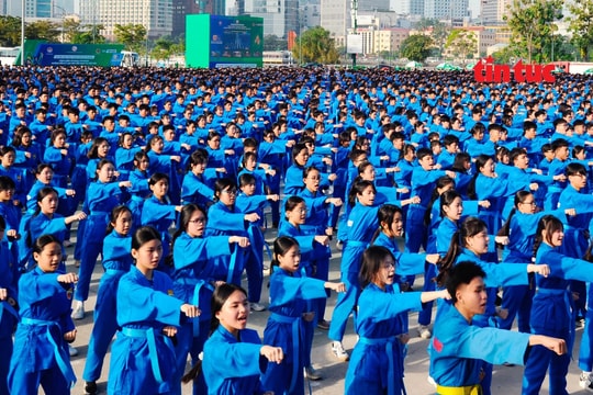 Gần 60.000 học sinh đồng diễn võ nhạc Vovinam xác lập kỷ lục thế giới