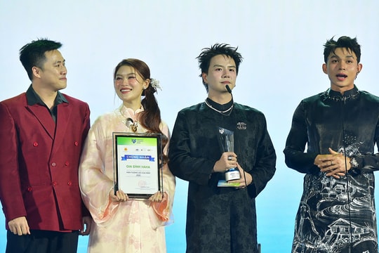 'Gia đình Haha' - Hiện tượng số của năm