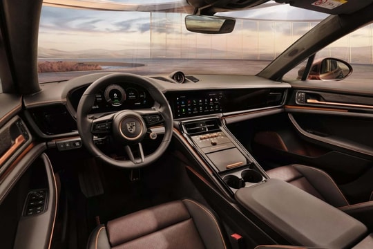 Porsche thiết kế Panamera cho người sành xì gà và rượu vang