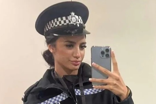 Bị cấm làm cảnh sát suốt đời do 'nội gián' cho bạn trai buôn ma túy