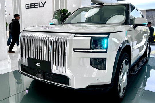 Zeekr 9X - SUV hybrid hạng sang giá từ 64.000 USD