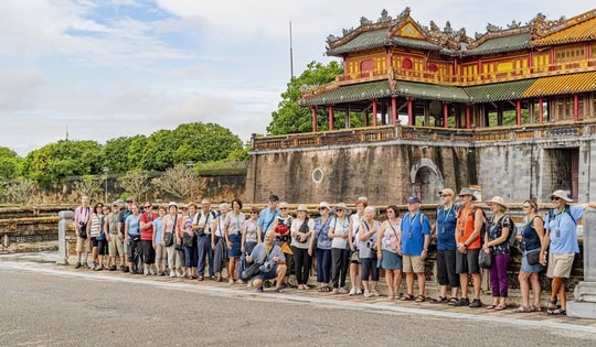Mưa lũ triền miên, du lịch Huế vẫn đạt được con số đáng mừng