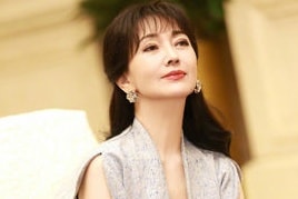 Triệu Nhã Chi bị kẻ biến thái lẻn vào phòng khách sạn?