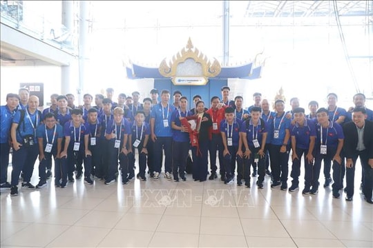 U22 Việt Nam đến Bangkok, sẵn sàng cho trận ra quân gặp Lào