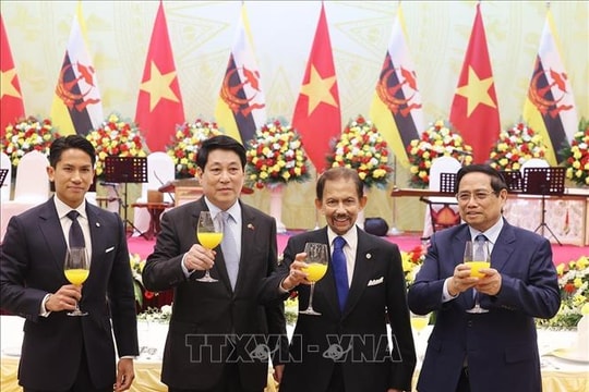 Chủ tịch nước Lương Cường chủ trì chiêu đãi cấp nhà nước Quốc vương Brunei