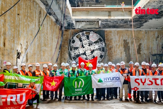 TBM 'Thần tốc' cán đích ga S12: Hà Nội ghi dấu mốc lịch sử thi công hầm Metro