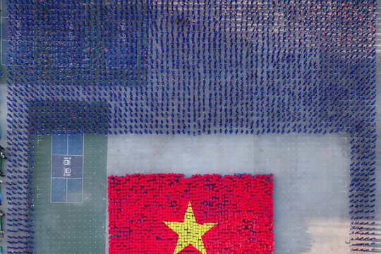 Màn đồng diễn võ nhạc Vovinam của 60.000 học sinh lập kỷ lục Việt Nam và thế giới